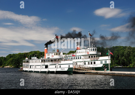 Le lac Muskoka, lac, District, Ontario, Steamboat, voile, bateau, Segwun, tourisme, touristique, de l'eau, la fumée Banque D'Images