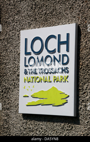 Le Loch Lomond et les Trossachs National Park sign Banque D'Images