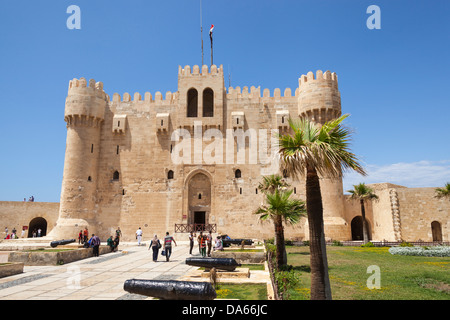 Citadelle de Qaitbay, aussi connu sous le nom de Fort de Qaitbay, Alexandria, Egypte Banque D'Images