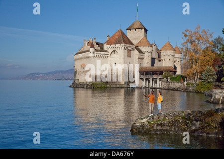 Voyageur, château, Château de Chillon, Automne, lac, lacs, canton, VD, Vaud, lac Léman, Lac Léman, sentier, marche, randonnée, tr Banque D'Images