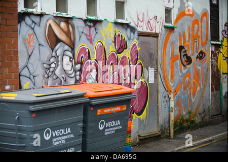 Graffiti sur mur du bâtiment en retour lane Leeds West Yorkshire Angleterre UK Banque D'Images