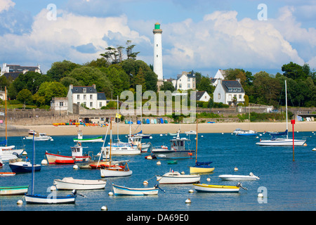 Bénodet, France, Europe, Bretagne, département Finistère, ville, ville, port, port, bateaux, lighthouse Banque D'Images