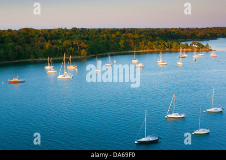 Bénodet, France, Europe, Bretagne, département Finistère, rivière, écoulement, Odet, port fluvial, port, port, bateaux Banque D'Images