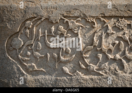Sourates coraniques ou des versets du Coran gravées dans la pierre, le Fort Rouge Banque D'Images