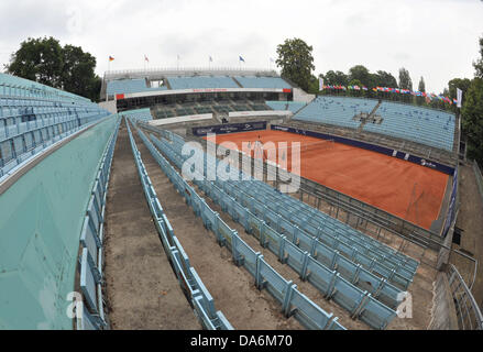 Vue sur le domaine principal de la Steffi Graf tennis stadium sur le terrain de tennis sur gazon-, Turner-Clubs (LTTC) Rot-Weiß-Berlin, accueil de tennis player Sabine Lisicki, à Berlin, Allemagne, 06 juillet 2013. Le 06 juillet 2013 Lisicki joue dans la finale de Wimbledon. Photo : PAUL ZINKEN Banque D'Images