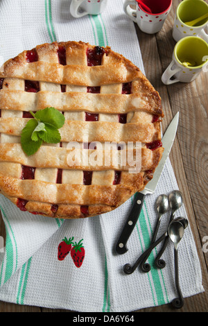 Tarte aux fraises et rhubarbe Banque D'Images