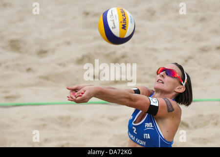 Stare Jablonki, Pologne. 5 juillet, 2013. Championnats du Monde de Volley-ball de plage, le Greta Cicolari (ITA), l'OFT. Tomasz Jastrzebowski / Foto Olimpik/CalSport/Alamy Live News Banque D'Images