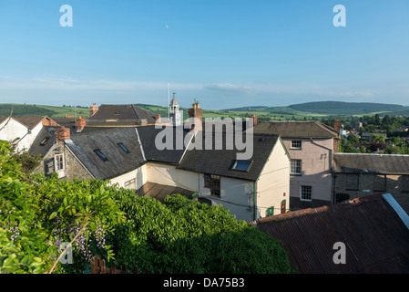 Vue panoramique sur la ville de Bishop's Castle et les collines du sud du Shropshire. Shropshire, Angleterre, Royaume-Uni Banque D'Images