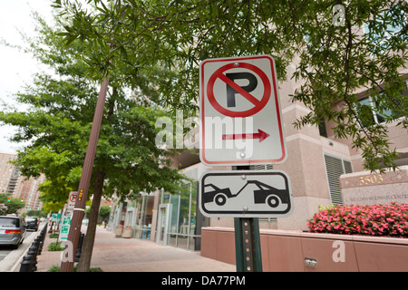 No Parking sign zone-Remorquage Banque D'Images