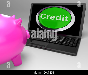 Bouton de crédit sur ordinateur portable affiche Prêt financier ou de l'argent emprunté Banque D'Images