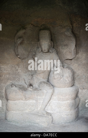 Cave n° 16 : l'image de Nagaraja près de l'Elephant Gate, d'ici, c'est la grotte de l'accès à nos 16 à 26. Ajanta Caves Banque D'Images