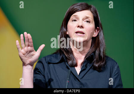 Katrin Goering-Eckardt, vice-président du Bundestag allemand et de meilleurs candidats pour l'Alliance90/Les Verts au Bundestag 2013 élections, parle à une petite partie de l'Alliance de la conférence90/Les Verts à Berlin, Allemagne, 06 juillet 2013. Les thèmes sont l'emploi, l'énergie, les coûts de location, tourner la protection contre les inondations et la Turquie. Photo : MAURIZIO GAMBARINI Banque D'Images