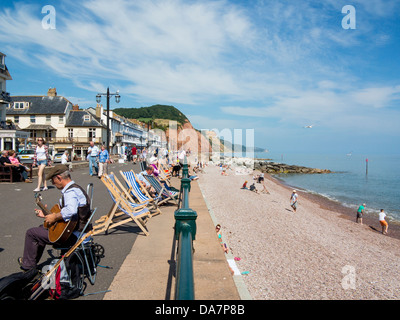 Plage et de la promenade en été à Sidmouth, Devon, Angleterre Banque D'Images