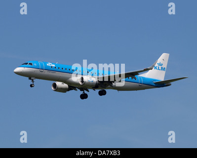 PH-fenêtre EZR - Menus entrées KLM Cityhopper Embraer ERJ-190STD (ERJ-190-100) 3 Banque D'Images