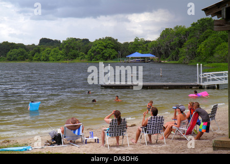 Florida Lake Placid,Lake June en hiver,parc public,plages de plage,approche de la tempête,foudre,baigneurs de soleil,danger,risque,les visiteurs voyagent Banque D'Images