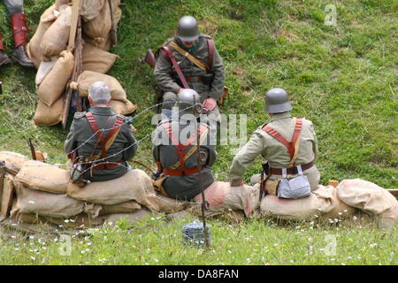 Gallio, Padova, Vicenza, Italie. 7 juillet, 2013, bataille de la représentation historique avec des soldats de la première guerre mondiale, dans les montagnes. Crédit : FC Italie/Alamy Live News Banque D'Images