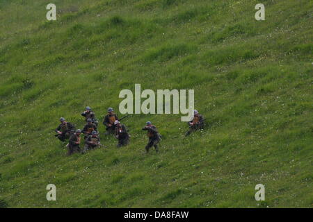 Gallio, Padova, Vicenza, Italie. 7 juillet, 2013, bataille de la représentation historique avec des soldats de la première guerre mondiale, dans les montagnes. Crédit : FC Italie/Alamy Live News Banque D'Images