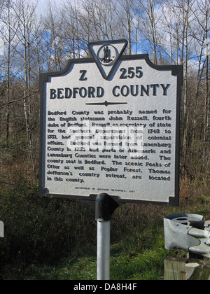 Comté de Bedford Bedford Comté était probablement le nom de John Russell, quatrième duc de Bedford. Russell, en tant que secrétaire d'état pour le département du Sud de 1748 à 1751, avait la supervision générale des affaires coloniales. Bedford a été formé à partir de 1753 dans le comté de Lunenburg et pièces d'Albemarle et comtés de Lunenburg ont été ajoutées plus tard. Le siège du comté est Bedford. La pittoresque Peaks of Otter ainsi que Forêt de peuplier, Thomas Jefferson's country retreat, sont situés dans ce comté. Ministère des ressources historiques, 1997. Banque D'Images