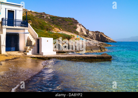 Village traditionnel de pêcheurs sur l'île de Milos, Grèce Banque D'Images