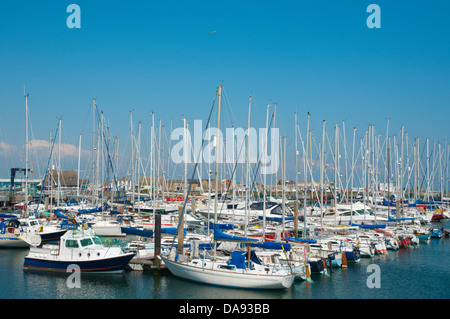 Bateaux dans le port de la péninsule de Howth, près de Dublin Irlande Europe Banque D'Images