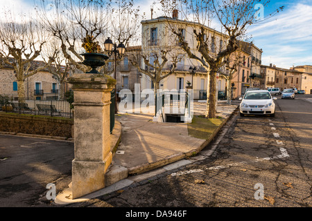 Village de Caux, Hérault, Languedoc-Roussillon, France Banque D'Images