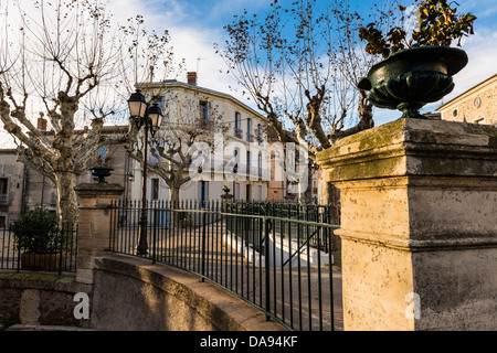 Village de Caux, Hérault, Languedoc-Roussillon, France Banque D'Images