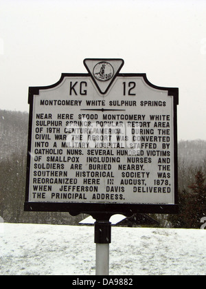 MONTGOMERY WHITE SULPHUR SPRINGS, près de Montgomery se tenait ici White Sulphur Springs, station populaire salon de l'Amérique du 19e siècle. Pendant la guerre civile le complexe a été transformé en hôpital militaire composé de religieuses catholiques. Plusieurs centaines de victimes de la variole notamment les infirmières et les soldats sont enterrés à proximité. La Société historique du Sud a été réorganisé ici en août 1873, lorsque Jefferson Davis a prononcé l'adresse principale. Virginia Historic Landmarks Commission, 1971. Banque D'Images