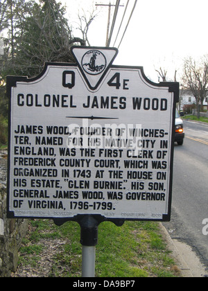 Le colonel JAMES WOOD James Wood, fondateur de Winchester, qui porte le nom de sa ville natale en Angleterre, a été le premier greffier du tribunal du comté de Frederick, qui a été organisée en 1743 à la Chambre sur son domaine, 'Glen Burnie." Son fils, le général James Wood, était gouverneur de Virginie, 1796-1799. Conservation & Development Commission, 1930. Banque D'Images