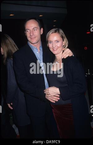 JASON ISAACS avec épouse Emma.Black Hawk Down , la première académie de Mo Photos dans Beverly Hills , Ca. 2001.k23709eg.(Image Crédit : © Ed Geller/Photos/ZUMAPRESS.com) Globe Banque D'Images