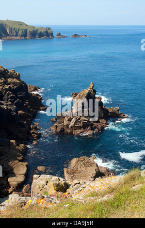 À l'eau le long de la côte de ' ' de sennen Lands End en Cornouailles, u Banque D'Images