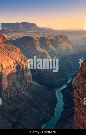 Coucher de soleil au Grand Canyon North Rim N.P avec la vue de Toroweap, Arizona, USA Banque D'Images