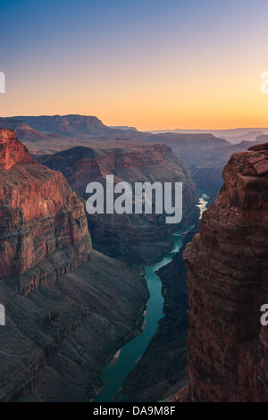 Coucher de soleil au Grand Canyon North Rim N.P avec la vue de Toroweap, Arizona, USA Banque D'Images