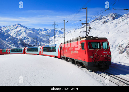 Alpes, Andermatt, montagnes, chemins de fer, railroad, Furka Oberalp, Glacier express train, locomotive, moteur, le Matterhorn Gotthard Bahn, Ra Banque D'Images