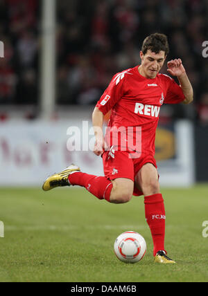 Mato Jajalo de Cologne en action au cours de la Bundesliga match de foot entre 1er FC Koeln et le Bayern Munich au stade RheinEnergieStadion à Cologne, Allemagne, 5 février 2011. Photo : Rolf Vennenbernd Banque D'Images