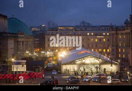 Vue générale de la place Bebelplatz', 'emplacement principal de Mercedes-Benz Fashion Week, Berlin, Allemagne, 21 janvier 2011. Photo : afp/lbn Stache Soeren Banque D'Images