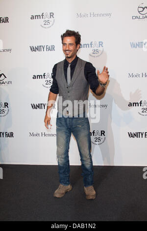 Modèle israélien Raz Degan assiste au Gala de l'amfAR 2011 Milano, vente aux enchères et le dîner à la Permanente à Milan, Italie, le 23 septembre, 2011. Photo : Hubert Boesl Banque D'Images