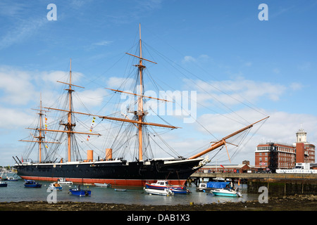 Le HMS Warrior accosté au chantier naval historique dans le port de Portsmouth, Hampshire, England, UK. Banque D'Images