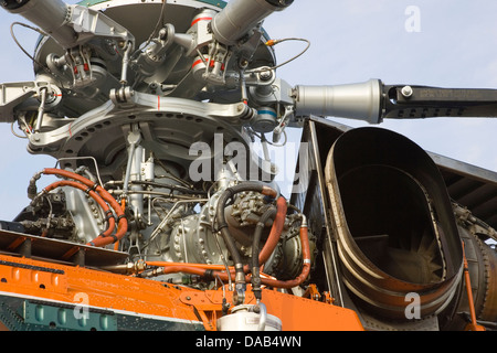 L'Europe, Italie, Toscane, Lucca, aéroport de Tassignano, hélicoptère-grue aérienne Erickson S-64, moteur Banque D'Images