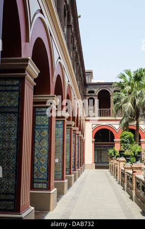 Cour-jardin jardins de l'Église catholique romaine et le couvent de Santo Domingo, Lima, Pérou. Banque D'Images