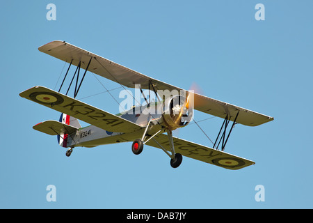 Royal Air Force Formateur biplan Avro Tutor G-AHSA K3241 volant à Old Warden spectacle militaire Shuttleworth Banque D'Images