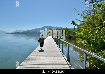 Pont-jetée en bois sur le lac de Zurich, près de Wädenswil, Suisse Banque D'Images