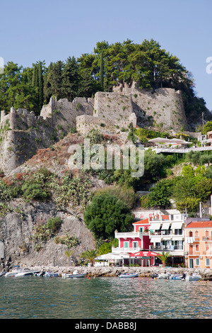 Château, village de Parga, l'Épire, Grèce, Europe Banque D'Images