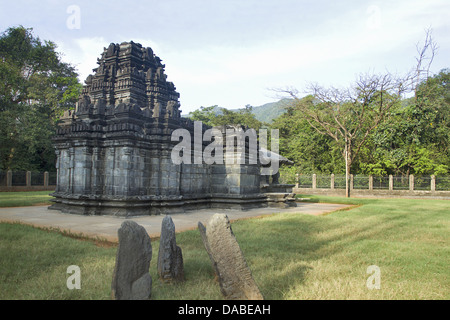 Mahadev Temple, Tambdi Surla Goa , Inde. 12e siècle et le plus ancien temple de Goa Banque D'Images