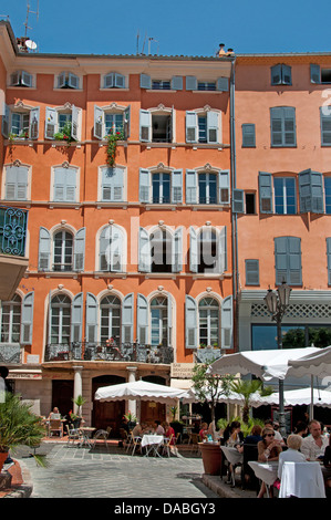 Restaurant en plein air - Place aux aires Grasse France