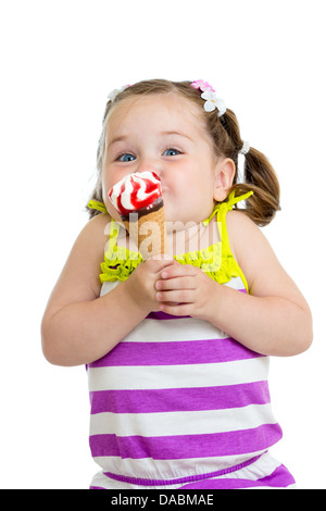 Funny kid girl eating ice cream isolated Banque D'Images