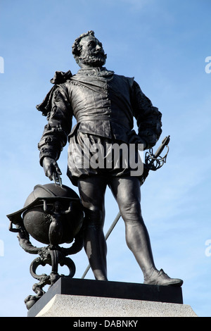 Statue de Sir Francis Drake sur Plymouth Hoe, Plymouth, Devon, Angleterre, Royaume-Uni, Europe Banque D'Images