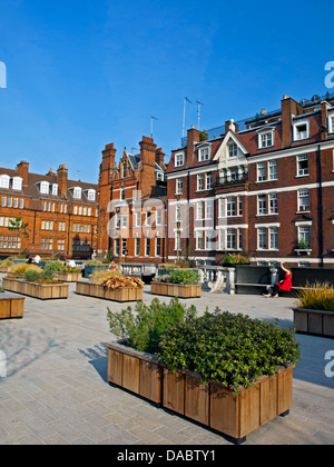 Brown Hart Gardens, un jardin public peu connu sur le dessus d'une sous-station électrique, situé à proximité de Duke Street près de Oxford Street Banque D'Images