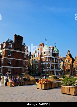 Brown Hart Gardens, un jardin public peu connu sur le dessus d'une sous-station électrique, situé à proximité de Duke Street près de Oxford Street Banque D'Images