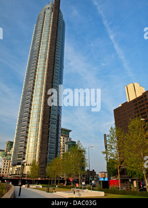 Vue de la tour de Vauxhall (St George Wharf Tower), le plus haut bâtiment résidentiel uniquement au Royaume-Uni, deuxième plus haute d'Europe Banque D'Images