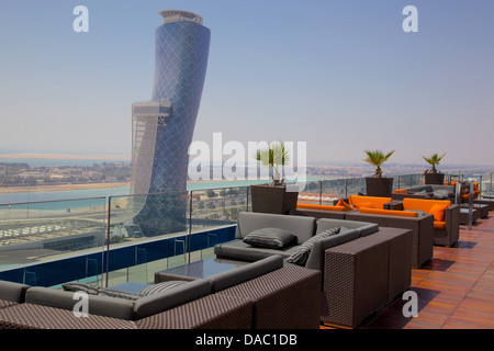 Près de Hotel Hyatt Capital Gate Abu Dhabi Exhibition Centre à partir de l'établissement Aloft Hotel, Abu Dhabi, Émirats arabes unis, Moyen Orient Banque D'Images